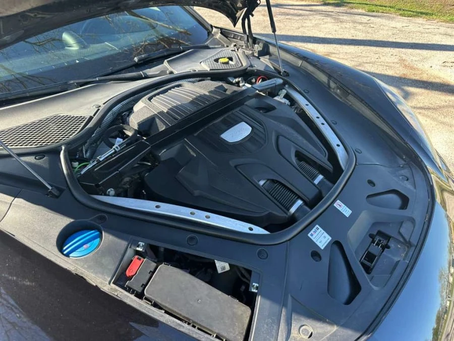 2017 Porsche 971 Panamera - Image 30 of 31
