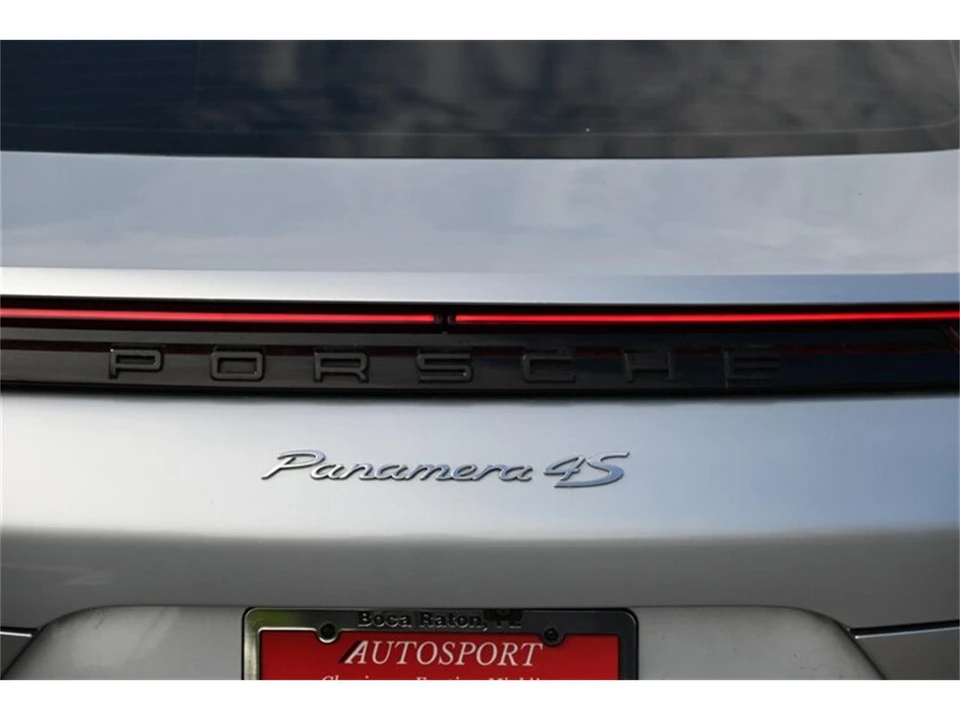 2017 Porsche 971 Panamera - Image 13 of 31