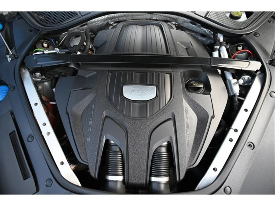 2017 Porsche 971 Panamera - Image 19 of 31