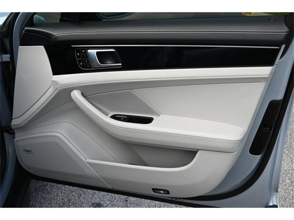 2017 Porsche 971 Panamera - Image 21 of 31