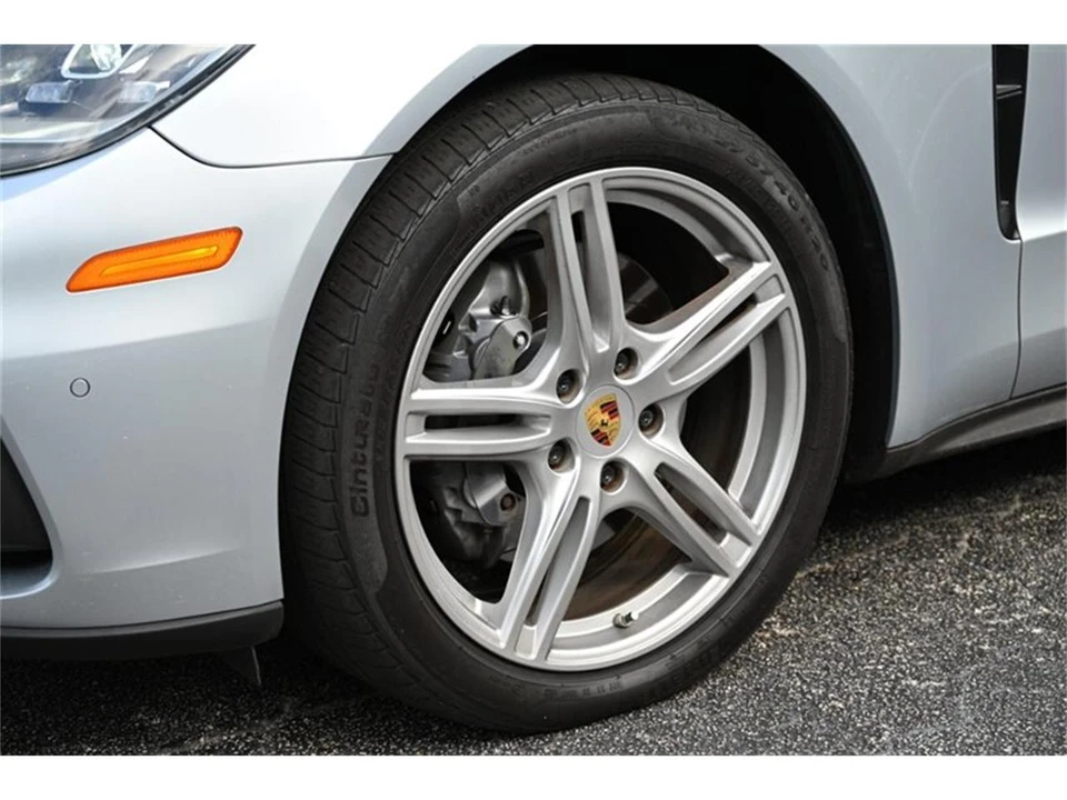2017 Porsche 971 Panamera - Image 10 of 31