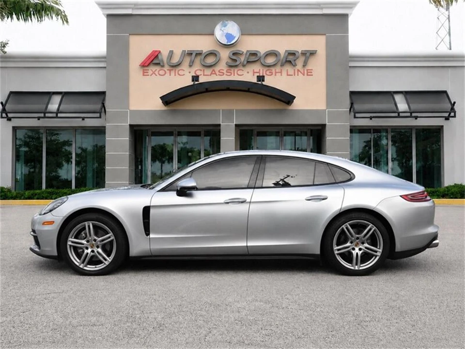 2017 Porsche 971 Panamera - Image 2 of 31