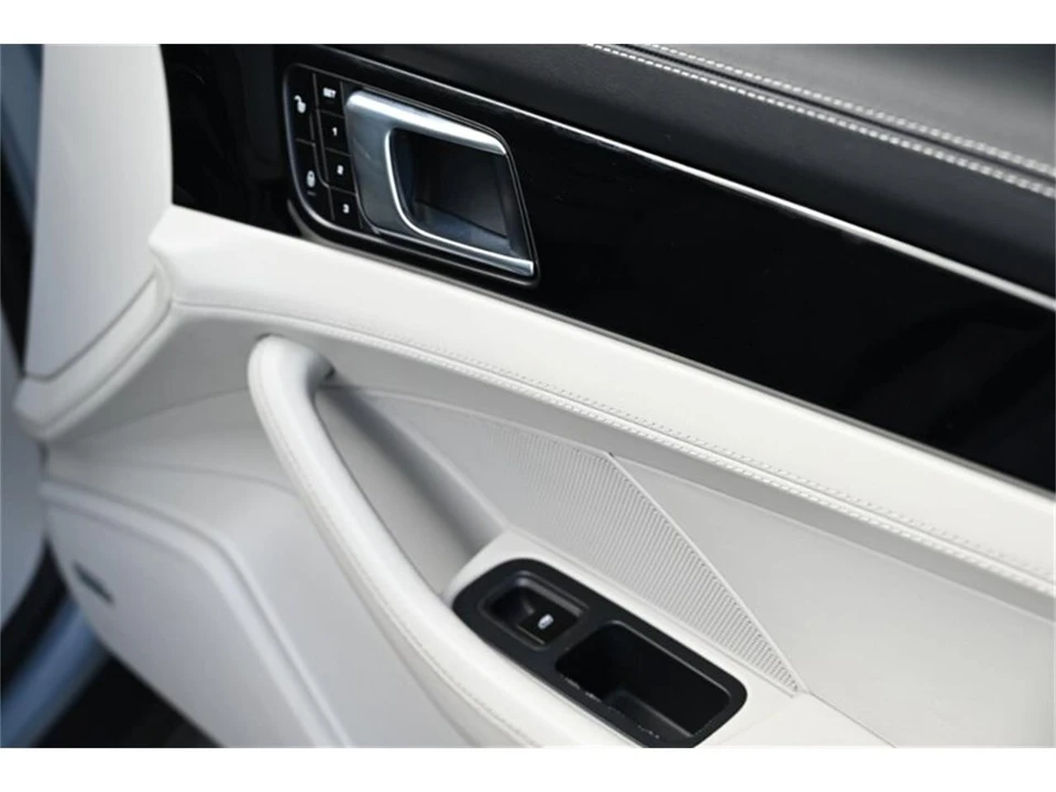 2017 Porsche 971 Panamera - Image 22 of 31