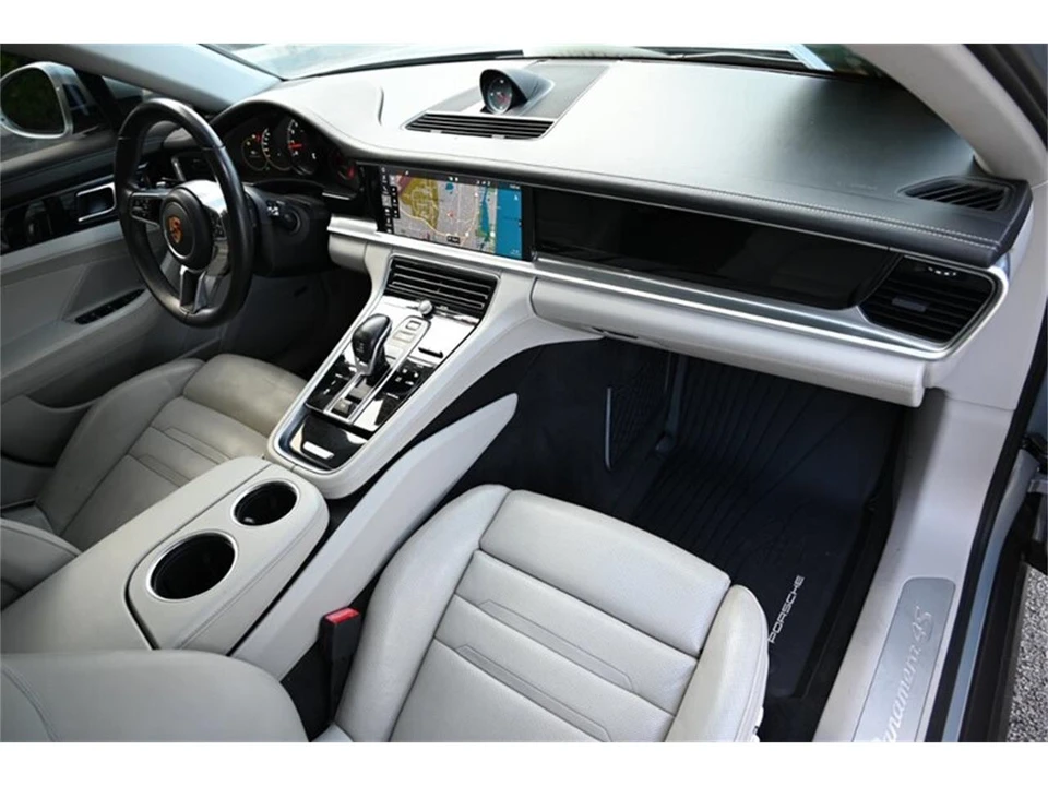 2017 Porsche 971 Panamera - Image 24 of 31