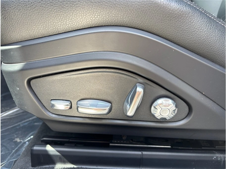 2017 Porsche 971 Panamera - Image 20 of 21