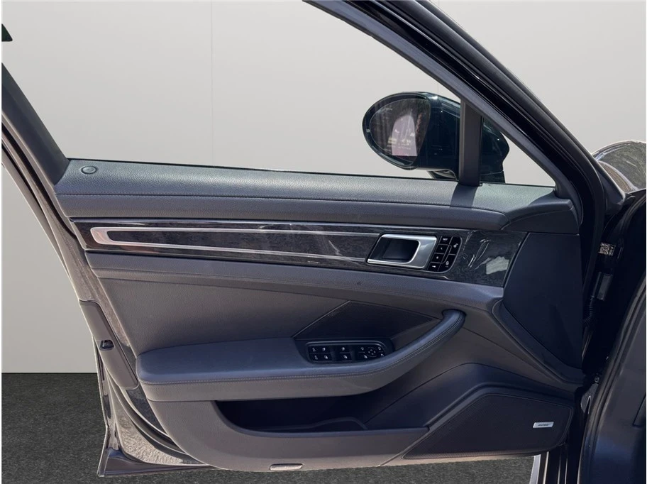 2017 Porsche 971 Panamera - Image 21 of 21