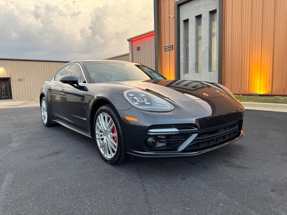 2017 Porsche 971 Panamera - Image 8 of 21