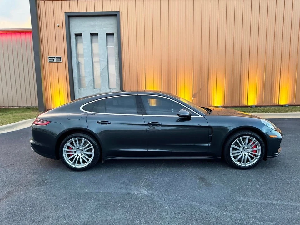 2017 Porsche 971 Panamera - Image 10 of 21