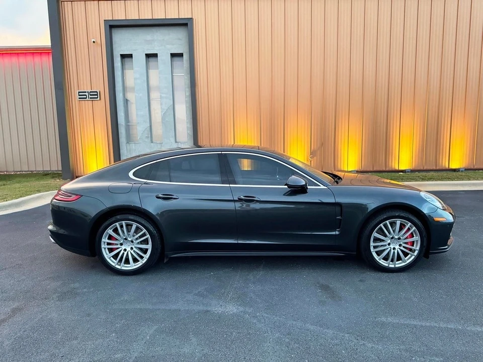 2017 Porsche 971 Panamera - Image 10 of 21