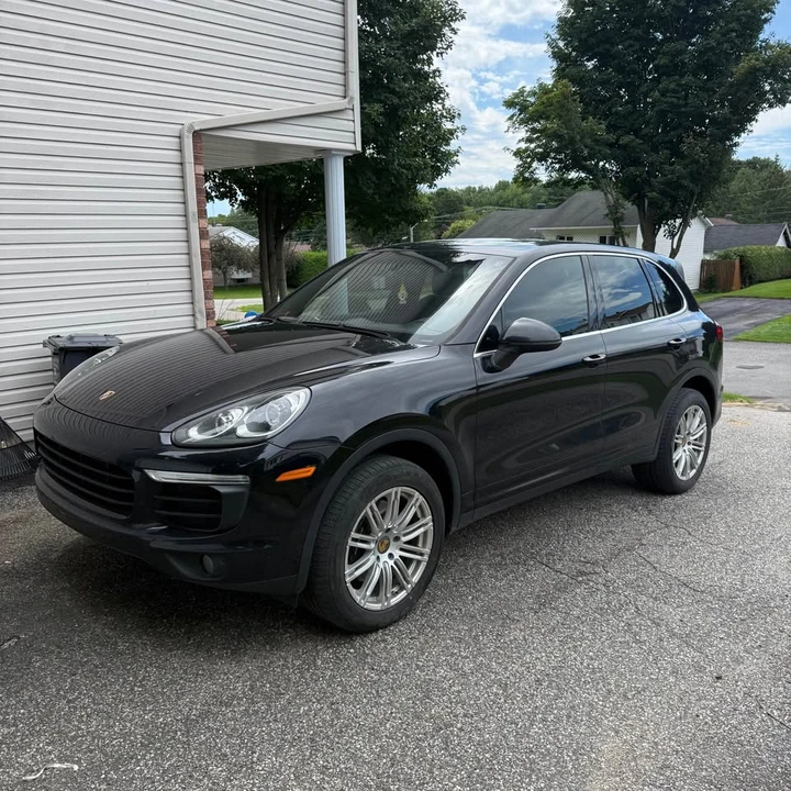 2017 Porsche Cayenne - Image 2 of 9