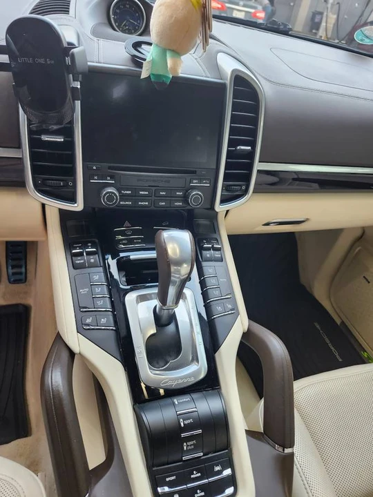 2017 Porsche 958 Cayenne S - Image 16 of 18