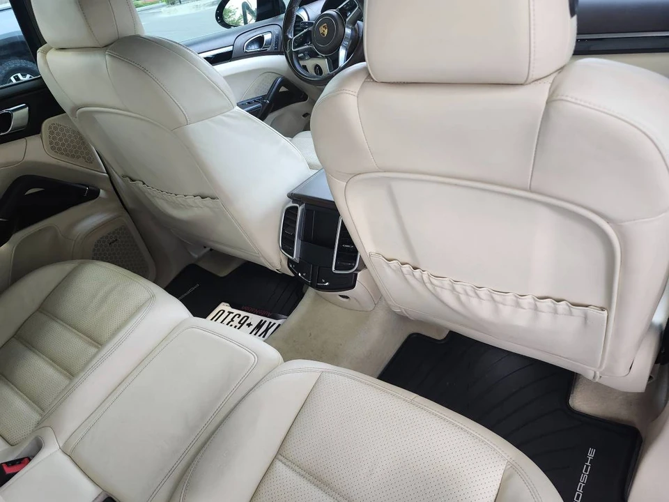 2017 Porsche 958 Cayenne S - Image 12 of 18