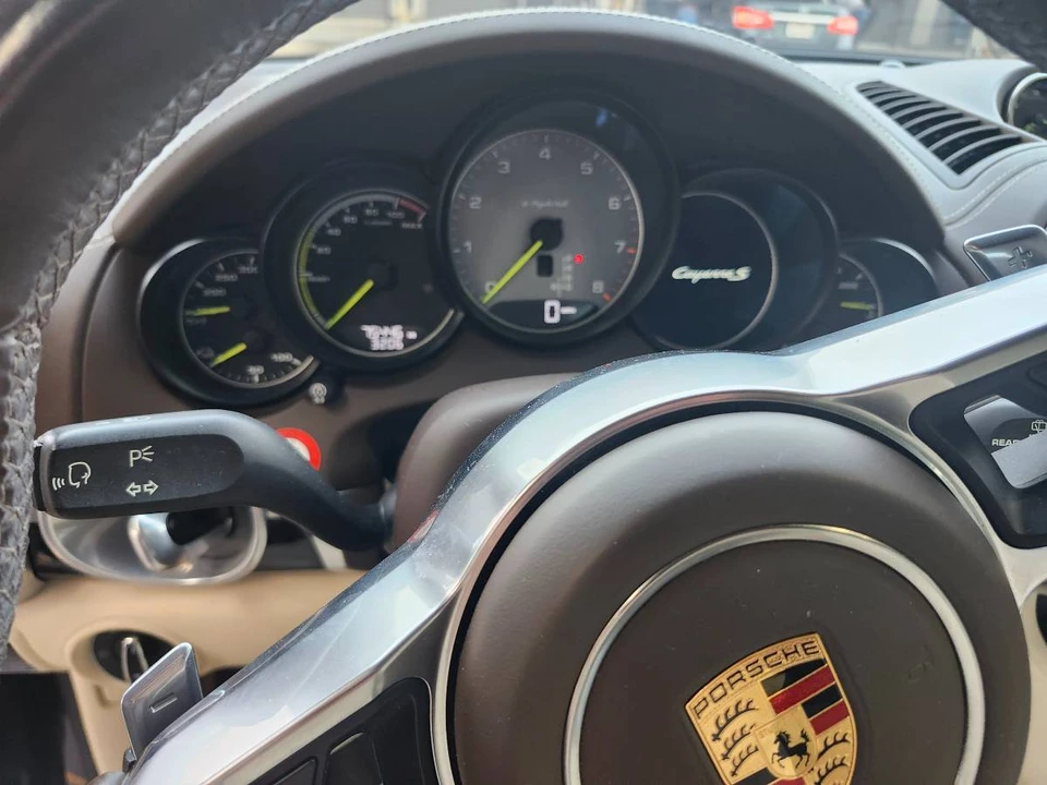 2017 Porsche 958 Cayenne S - Image 15 of 18