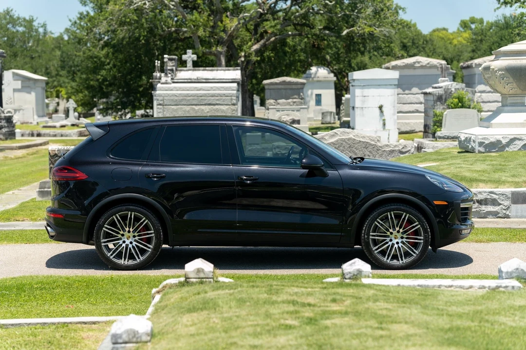 2017 Porsche 958 Cayenne Turbo - Image 7 of 21