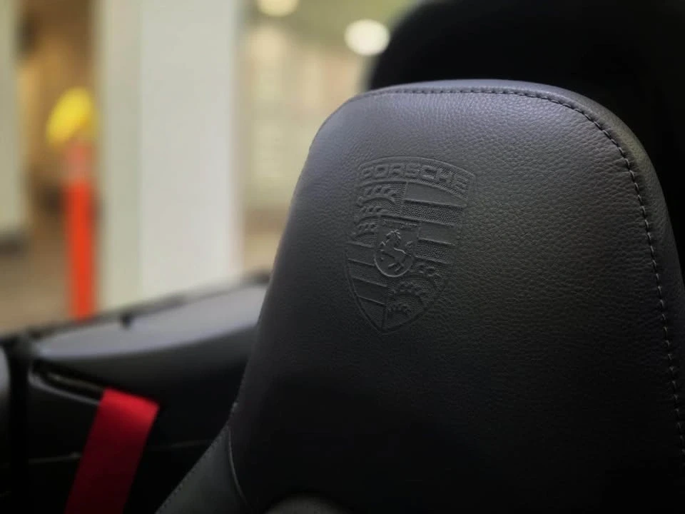 2017 Porsche 718 Boxster - Image 16 of 17