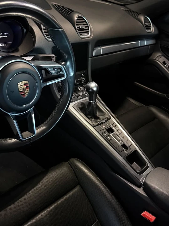 2017 Porsche 718 Boxster - Image 8 of 11