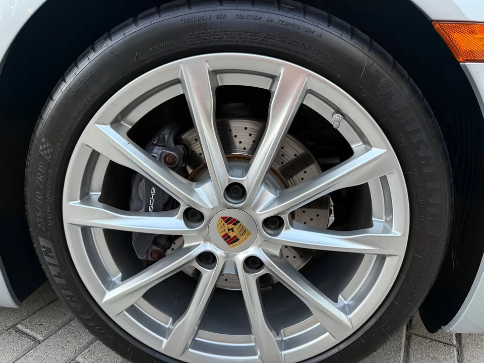 2017 Porsche 718 Boxster - Image 16 of 19