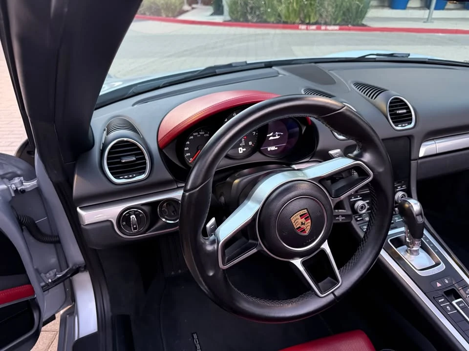 2017 Porsche 718 Boxster - Image 18 of 19