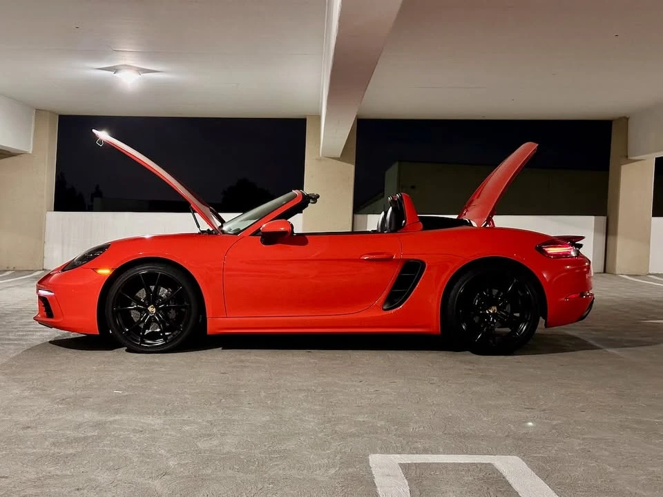 2017 Porsche 718 Boxster - Image 9 of 20