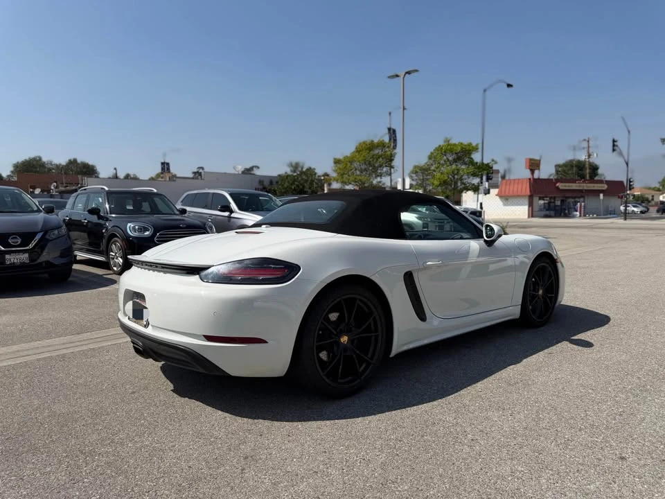 2017 Porsche 718 Boxster - Image 4 of 8