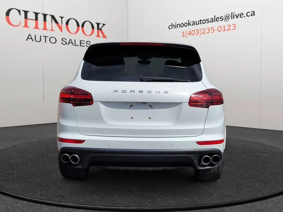 2017 Porsche 958 Cayenne S - Image 5 of 12