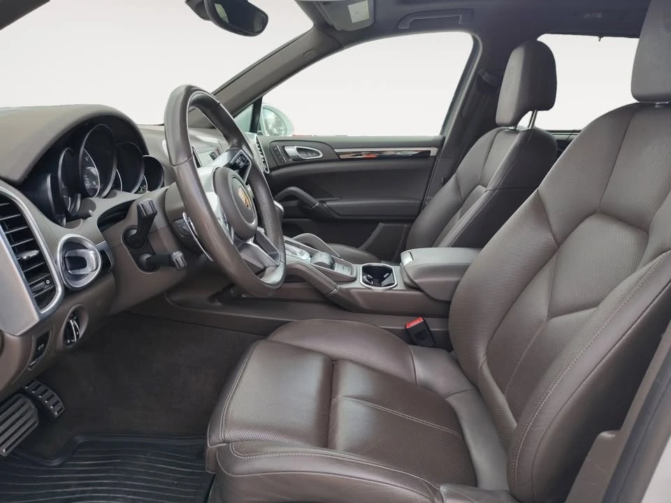 2017 Porsche 958 Cayenne S - Image 11 of 12