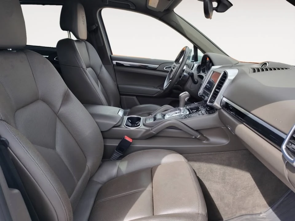 2017 Porsche 958 Cayenne - Image 10 of 12