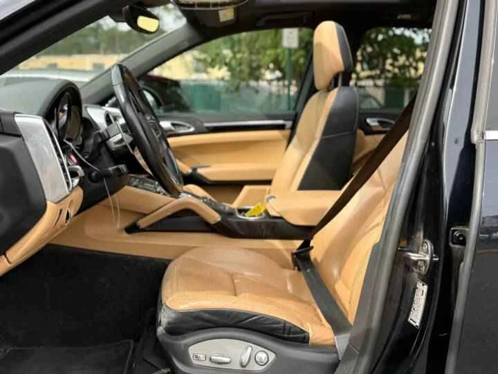 2017 Porsche 958 Cayenne - Image 8 of 19