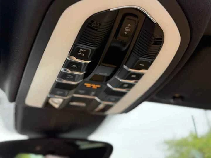 2017 Porsche 958 Cayenne - Image 19 of 19