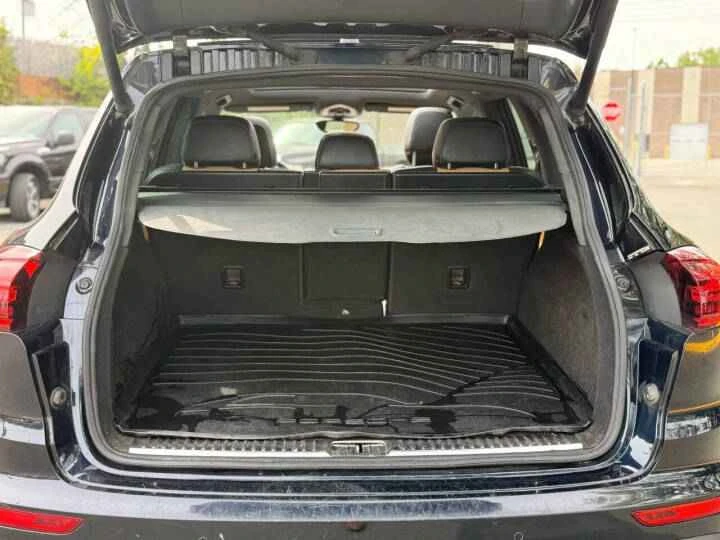 2017 Porsche 958 Cayenne - Image 12 of 19