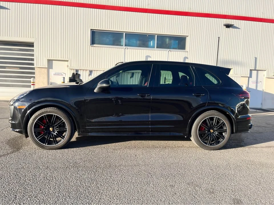 2017 Porsche 958 Cayenne - Image 2 of 11