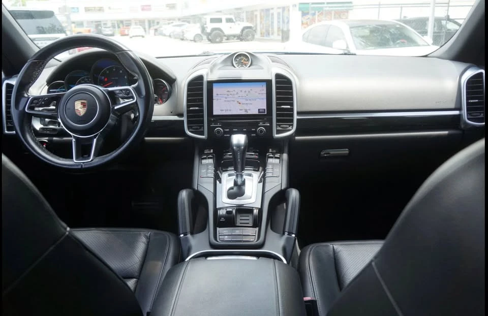 2017 Porsche 958 Cayenne - Image 5 of 7