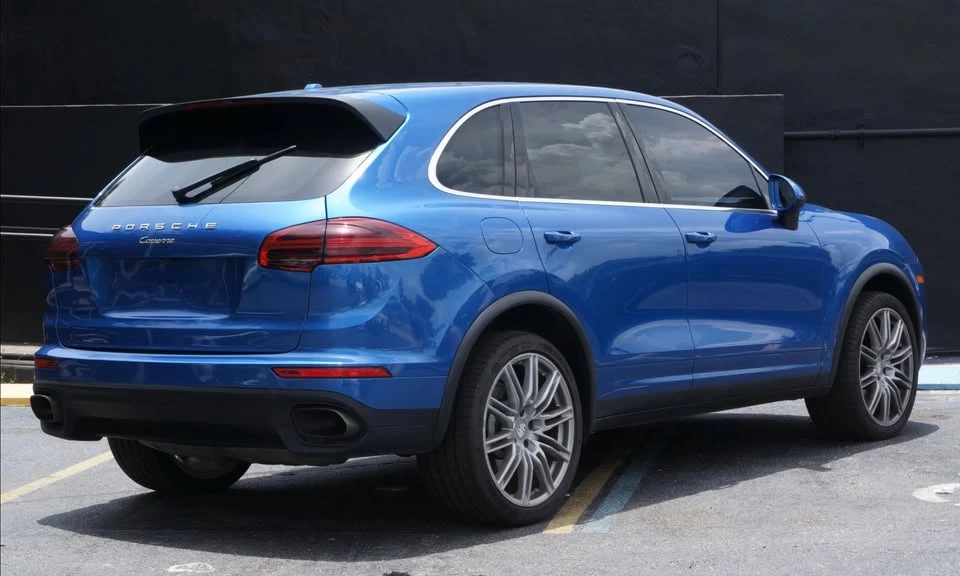 2017 Porsche 958 Cayenne - Image 4 of 7