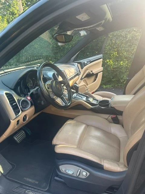 2017 Porsche 958 Cayenne - Image 14 of 20