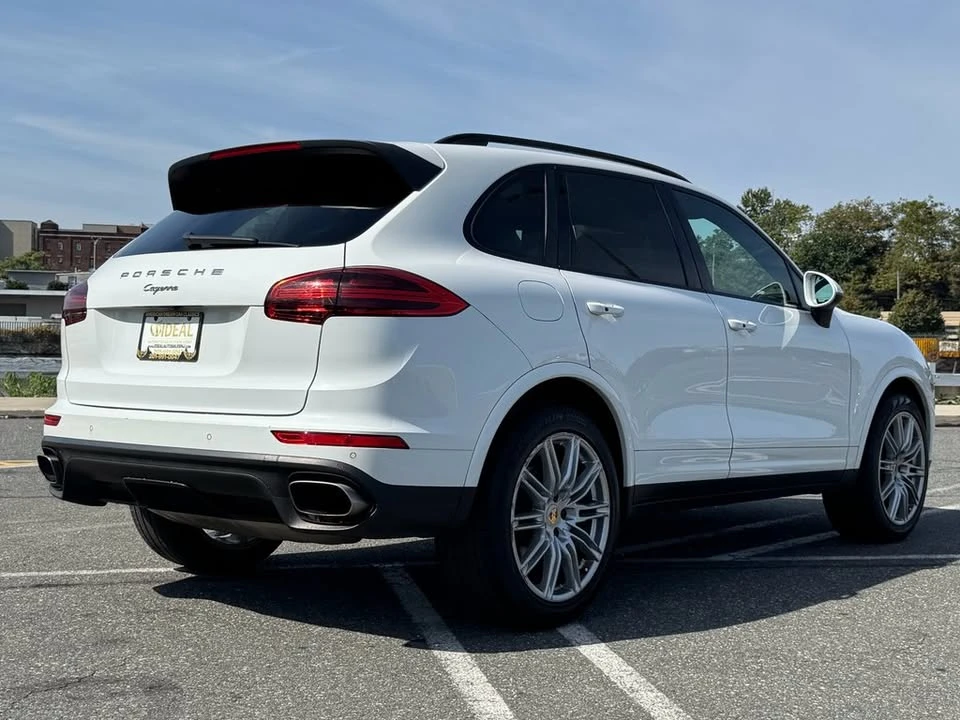 2017 Porsche 958 Cayenne - Image 6 of 20