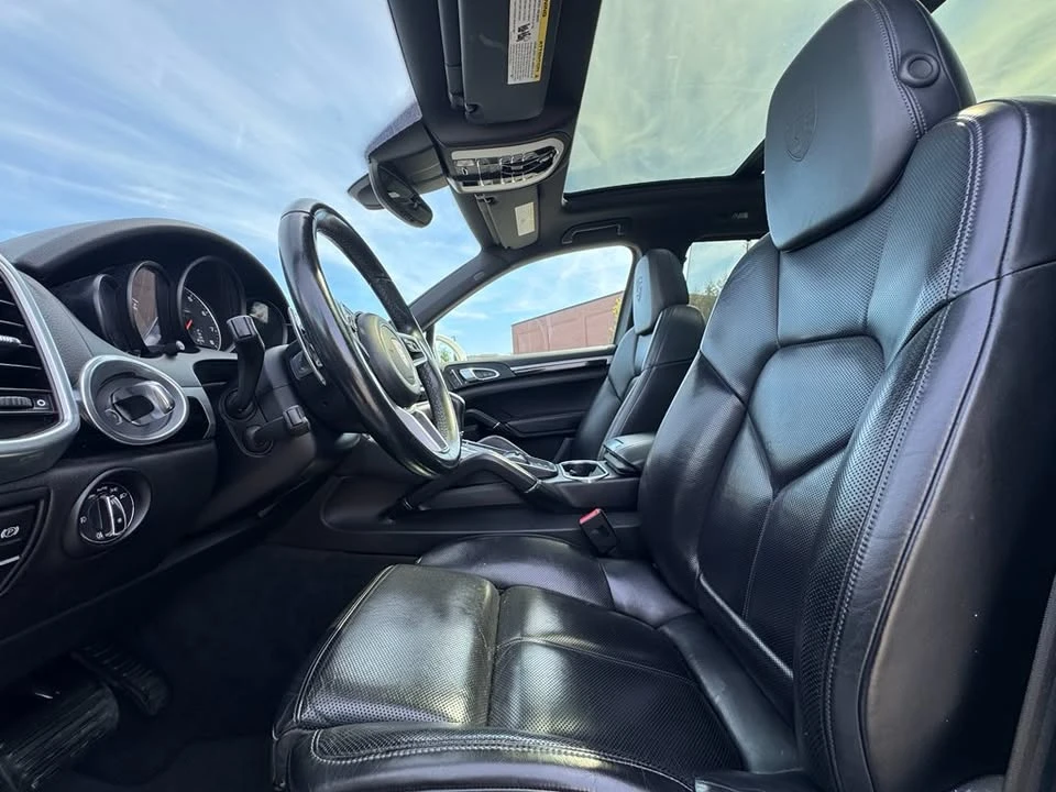 2017 Porsche 958 Cayenne - Image 8 of 20