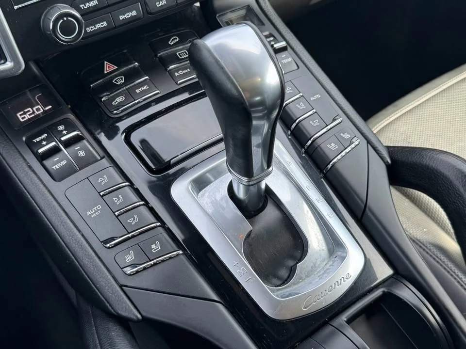 2017 Porsche 958 Cayenne - Image 17 of 20