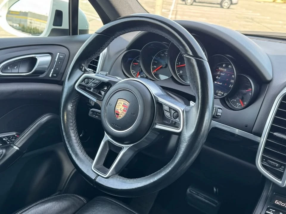 2017 Porsche 958 Cayenne - Image 11 of 20