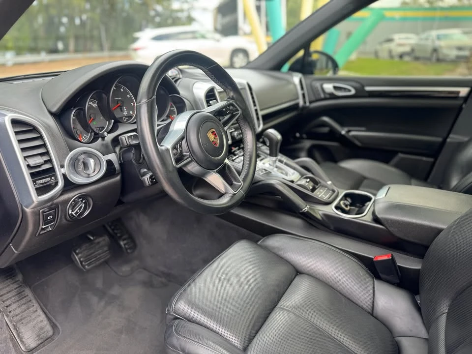 2017 Porsche 958 Cayenne - Image 5 of 7