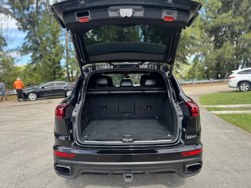 2017 Porsche 958 Cayenne - Image 4 of 7