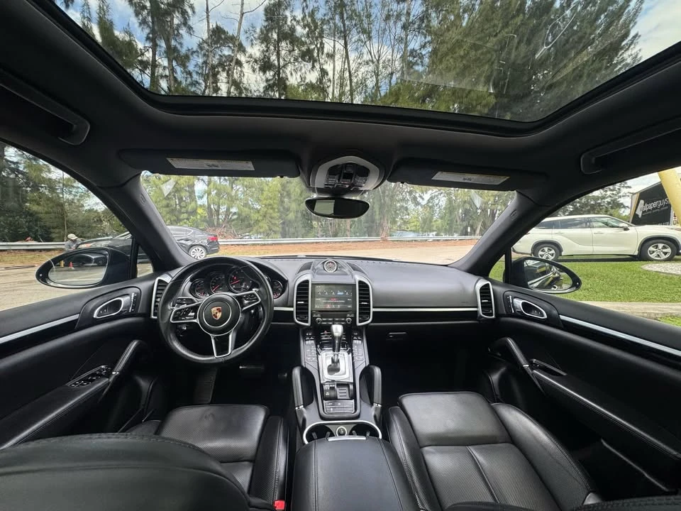 2017 Porsche 958 Cayenne - Image 6 of 7
