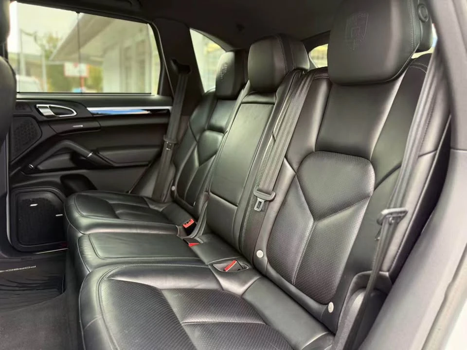 2017 Porsche 958 Cayenne - Image 14 of 17