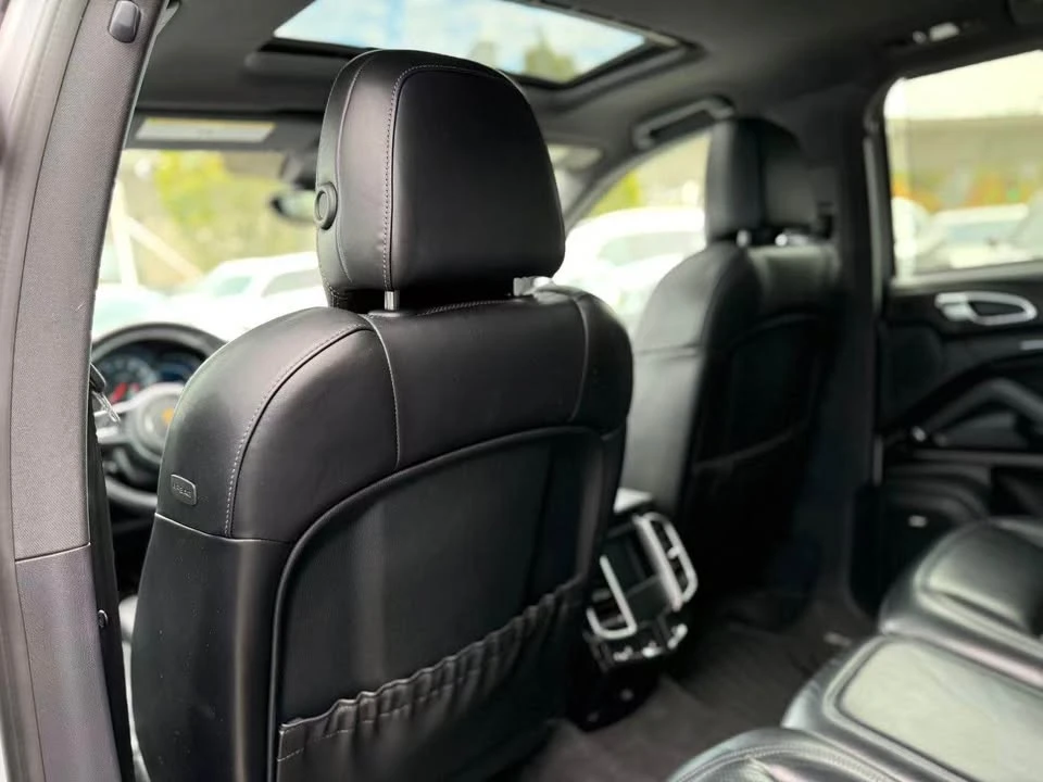 2017 Porsche 958 Cayenne - Image 7 of 17
