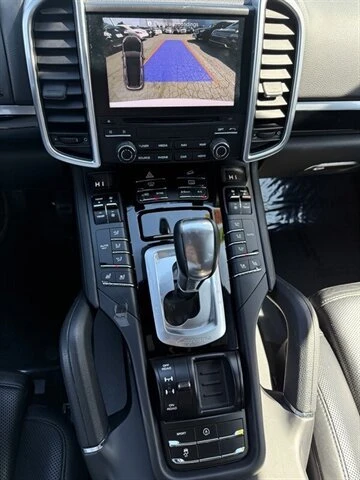 2017 Porsche 958 Cayenne - Image 11 of 20