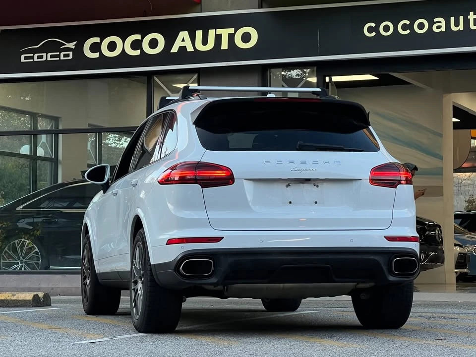 2017 Porsche 958 Cayenne - Image 7 of 16