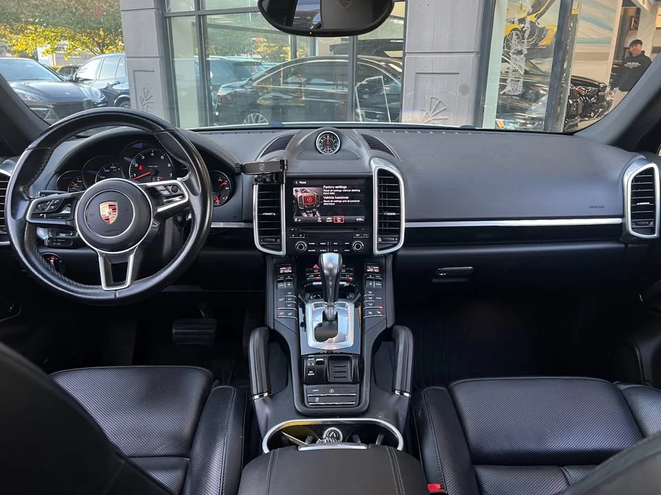 2017 Porsche 958 Cayenne - Image 12 of 16