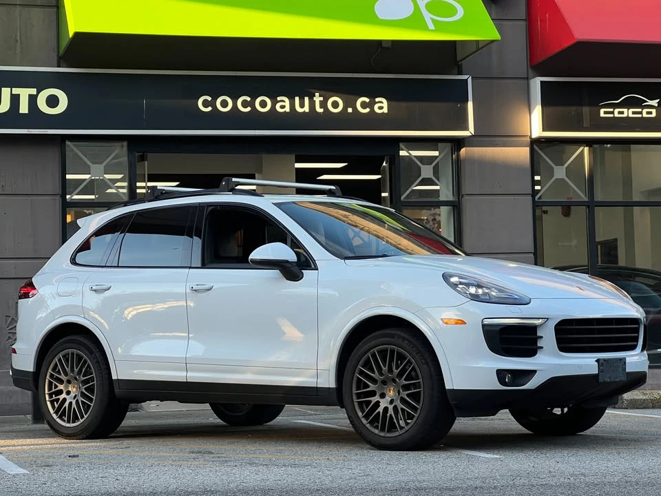 2017 Porsche 958 Cayenne - Image 2 of 16