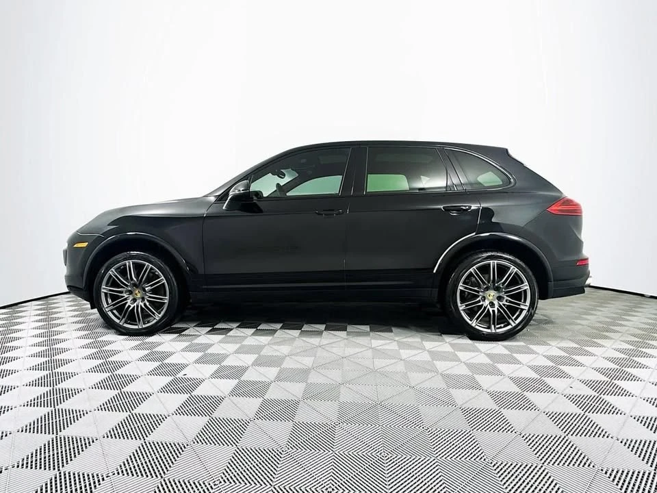 2017 Porsche 958 Cayenne - Image 8 of 17