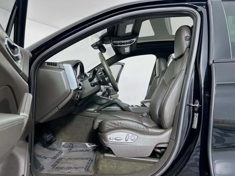 2017 Porsche 958 Cayenne - Image 12 of 17
