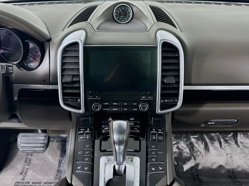 2017 Porsche 958 Cayenne - Image 11 of 17